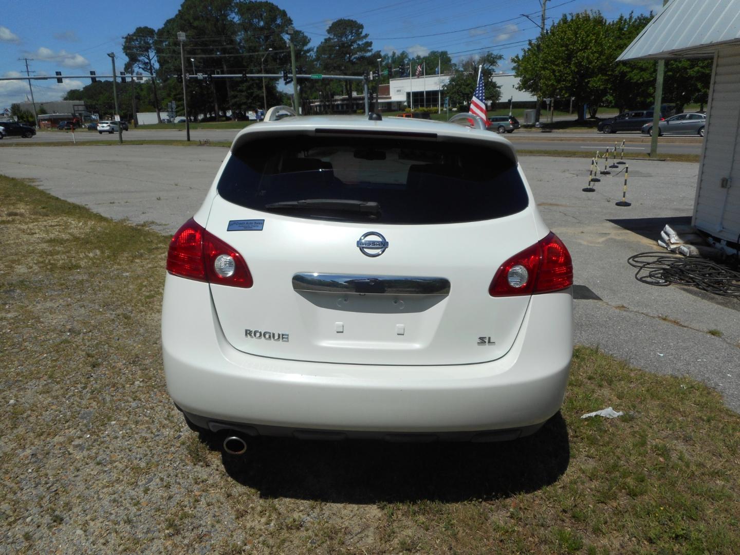 2011 White Nissan Rogue (JN8AS5MT4BW) , located at 2553 Airline Blvd, Portsmouth, VA, 23701, (757) 488-8331, 36.813889, -76.357597 - ***VEHICLE TERMS*** Down Payment: $999 Weekly Payment: $100 APR: 23.9% Repayment Terms: 42 Months *** CALL ELIZABETH SMITH - DIRECTOR OF MARKETING @ 757-488-8331 TO SCHEDULE YOUR APPOINTMENT TODAY AND GET PRE-APPROVED RIGHT OVER THE PHONE*** - Photo#6